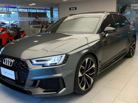 AUDI RS4
